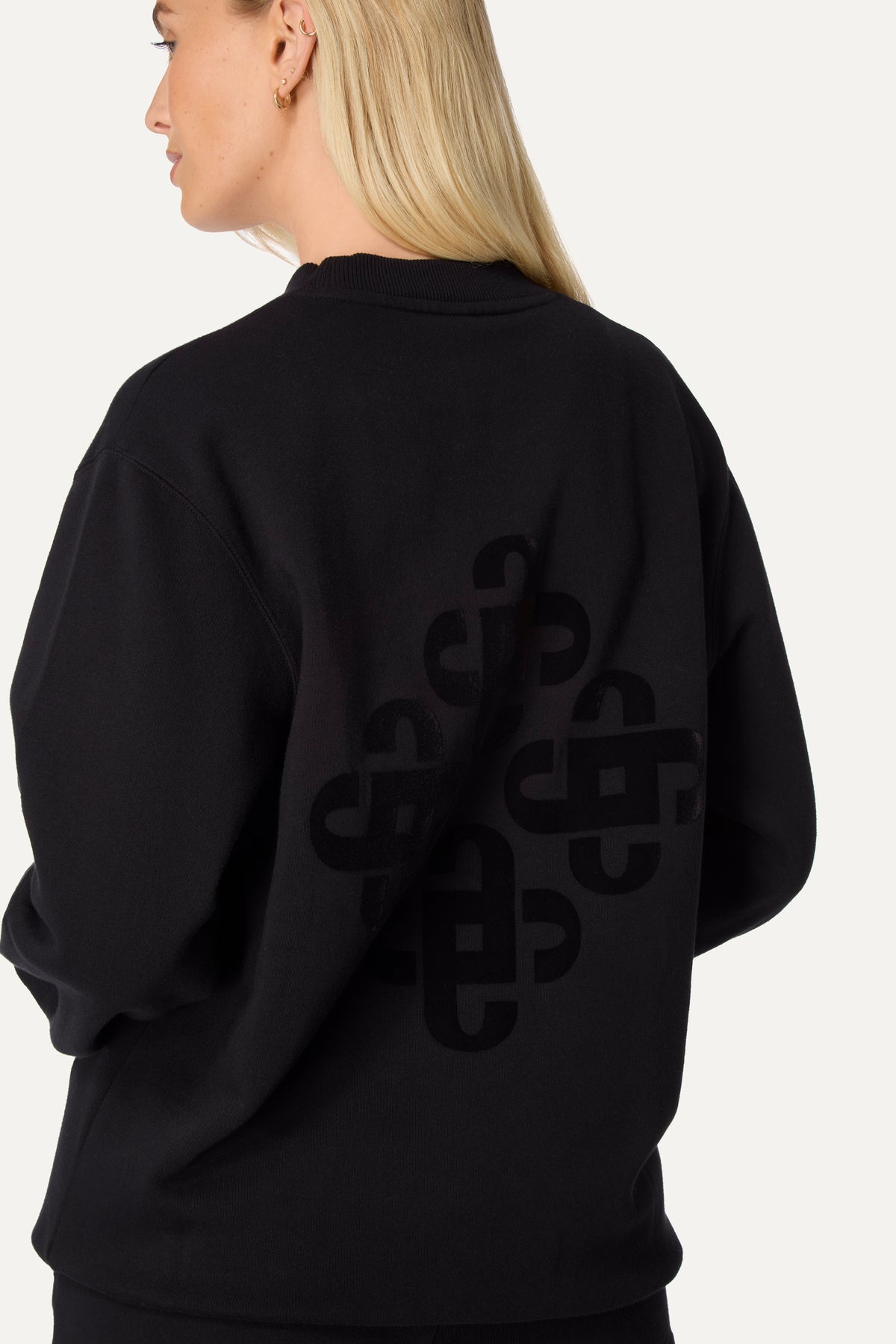 Uniform Crewneck Black