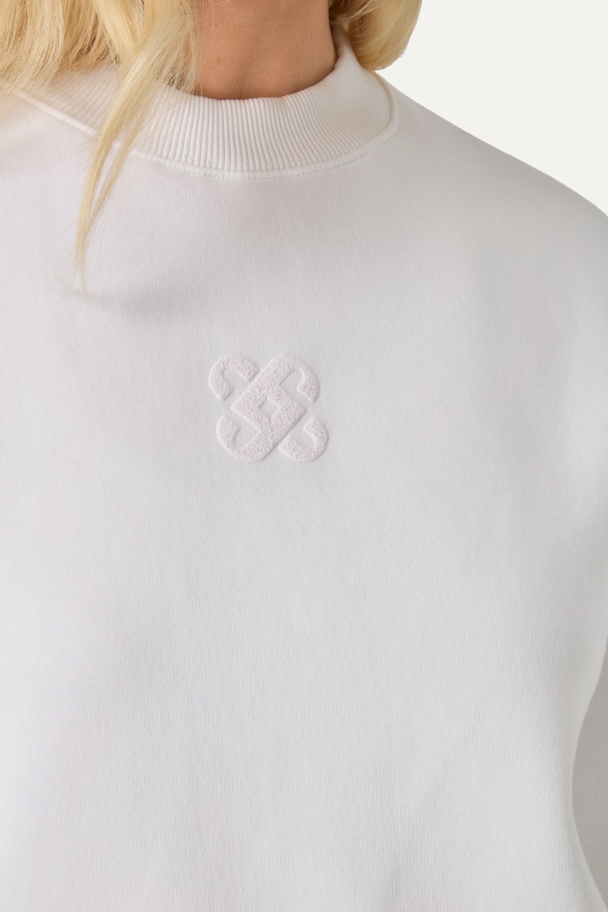 Form Crewneck